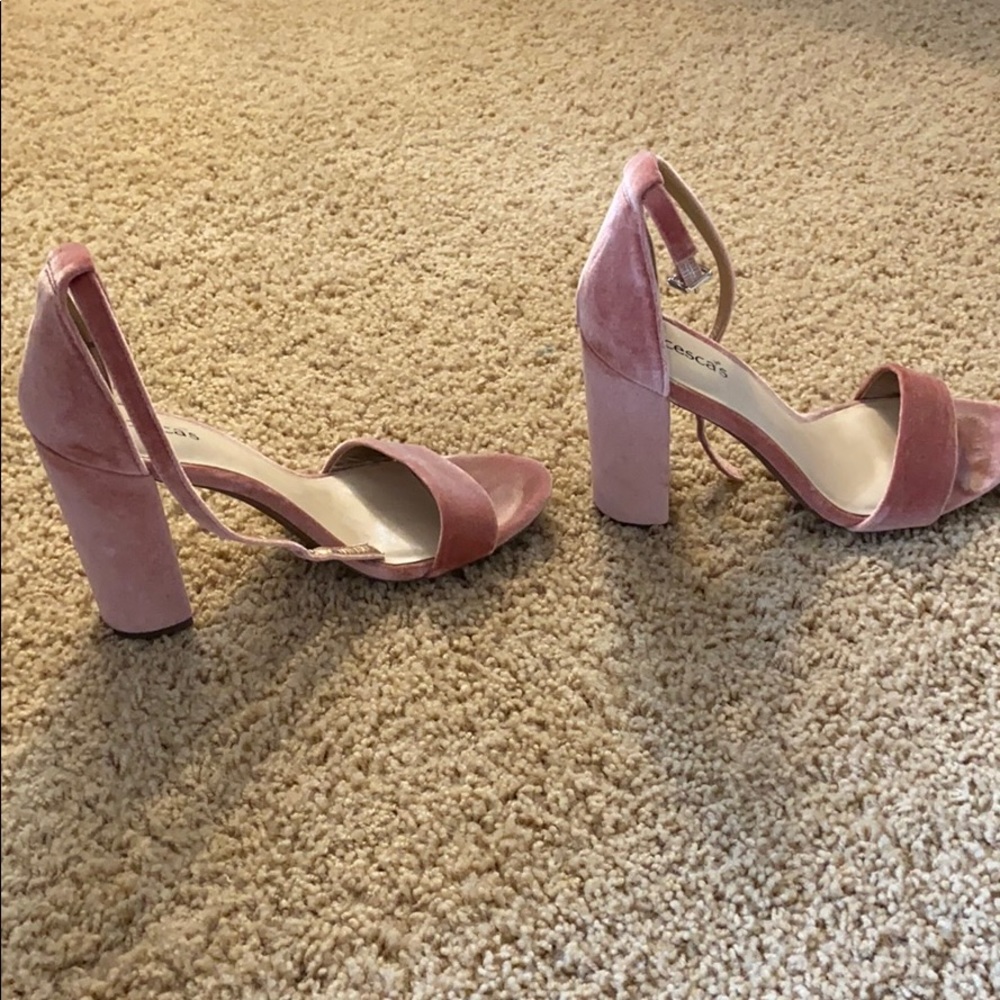 Heels! - Picture 2 of 3